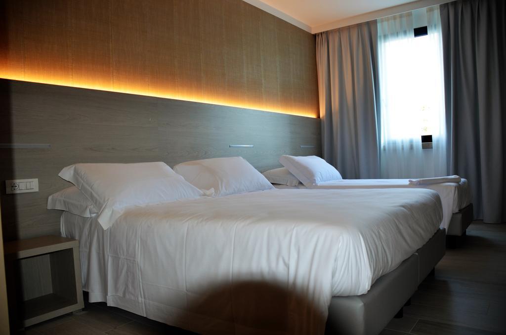Hotel San Marco 페스키에라델가르다 외부 사진