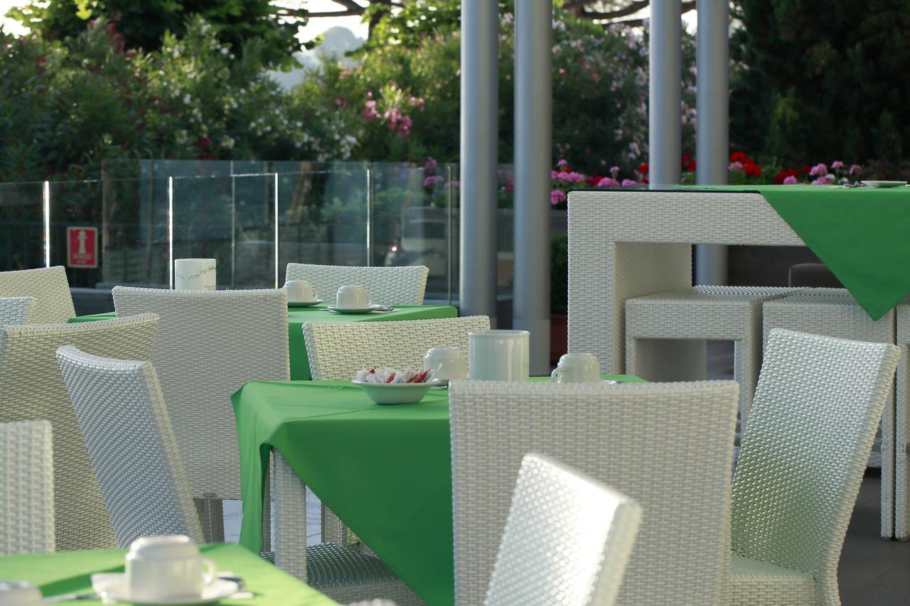 Hotel San Marco 페스키에라델가르다 외부 사진