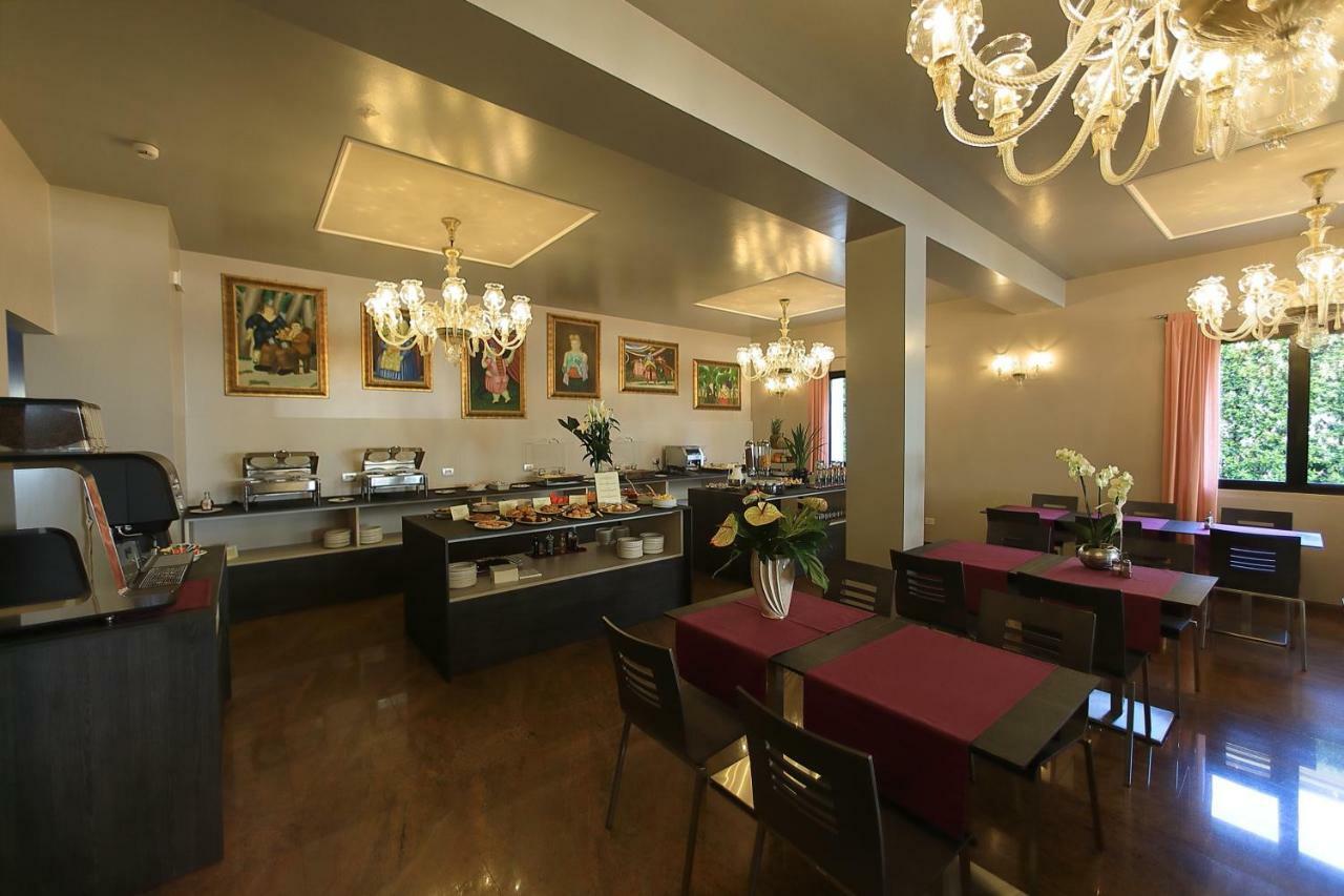 Hotel San Marco 페스키에라델가르다 외부 사진